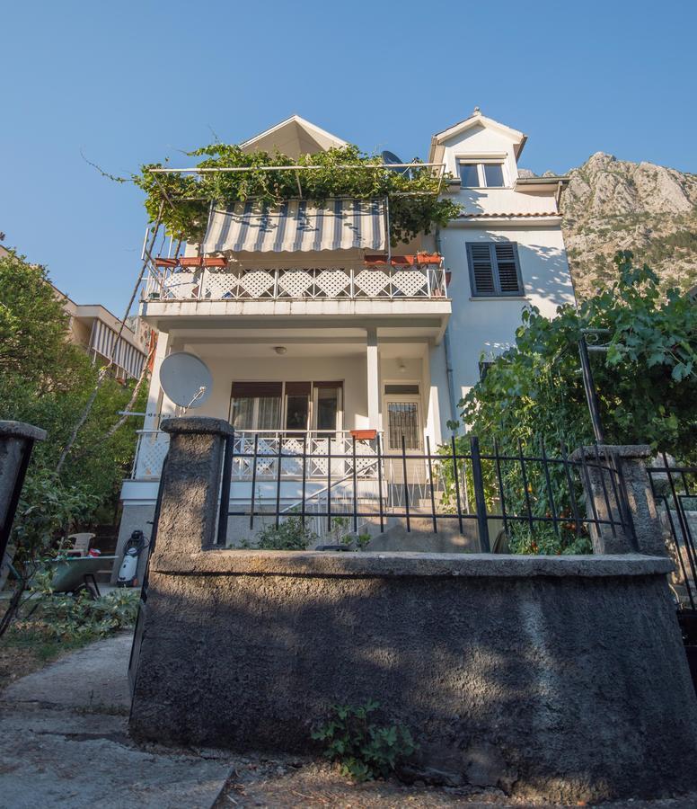 Apartment Kiwi Kotor Exterior foto